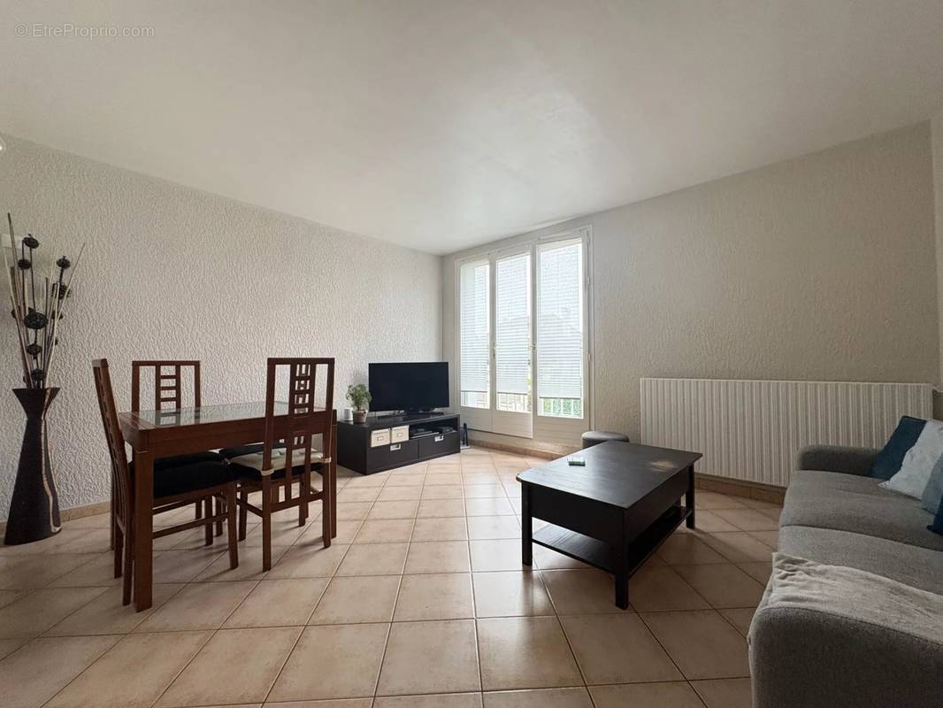 Appartement à LE PLESSIS-TREVISE