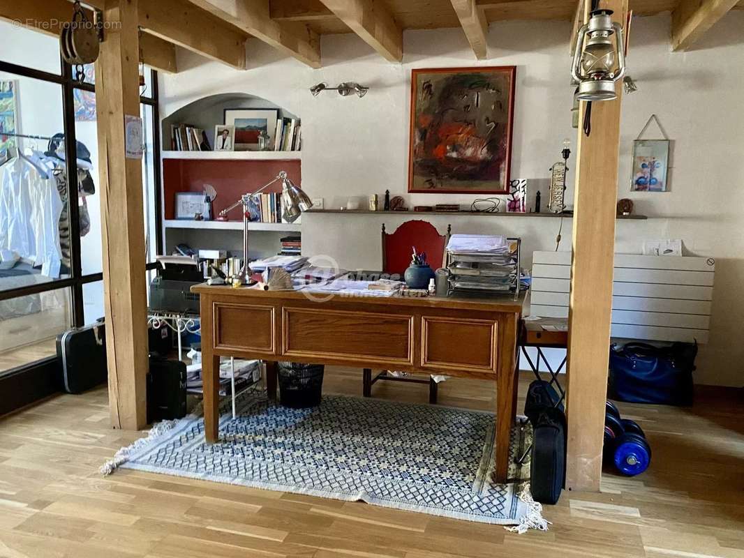 Appartement à MARSEILLE-6E