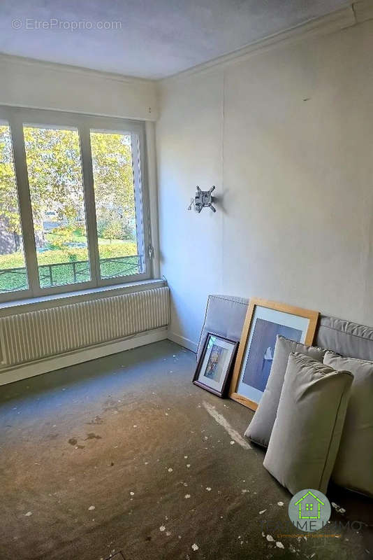 Chambre2 12m² - Appartement à MARCQ-EN-BAROEUL