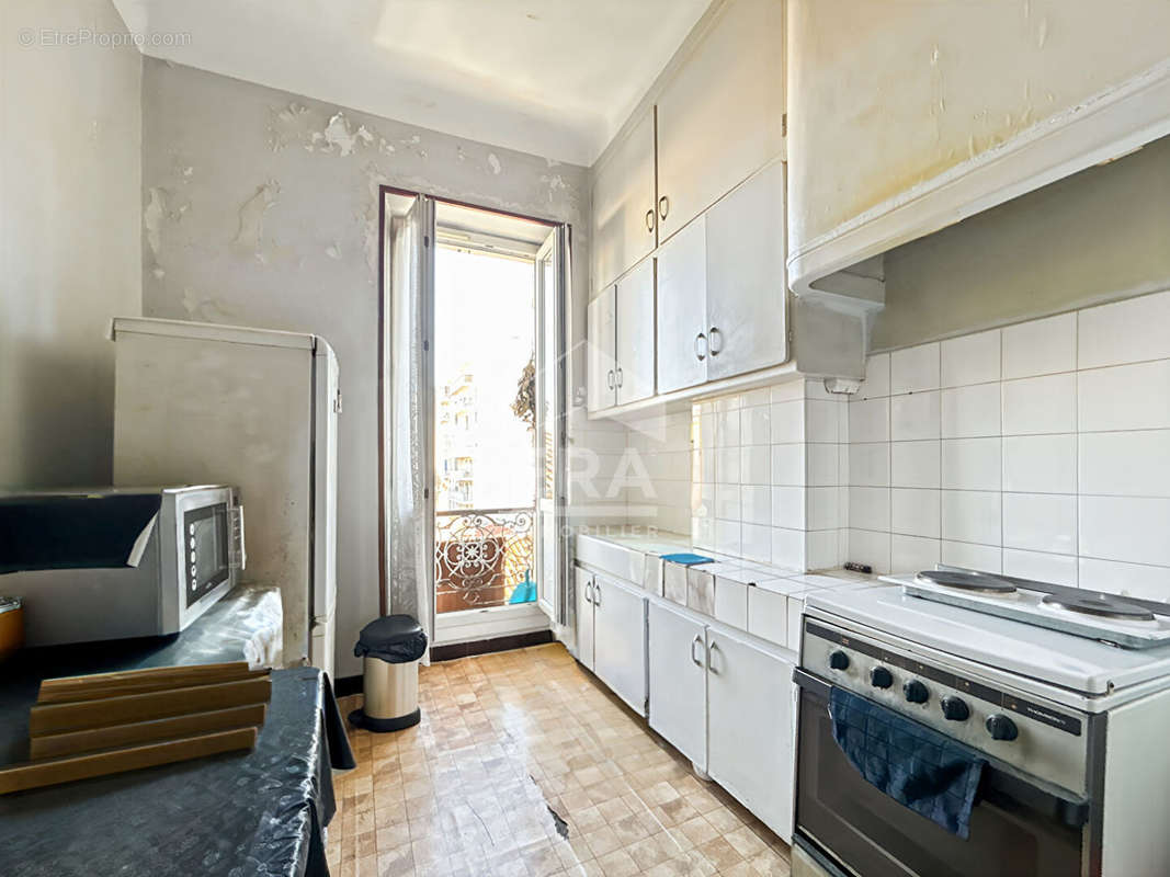 Appartement à MARSEILLE-5E