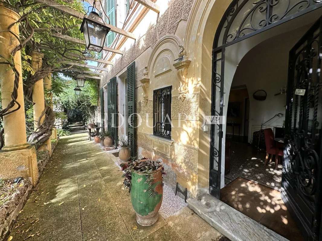 Appartement à MENTON