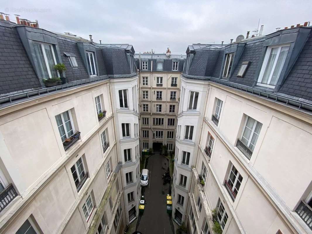 Appartement à PARIS-2E