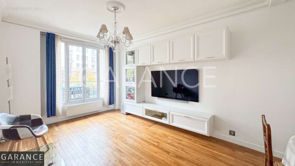 Appartement à PARIS-12E