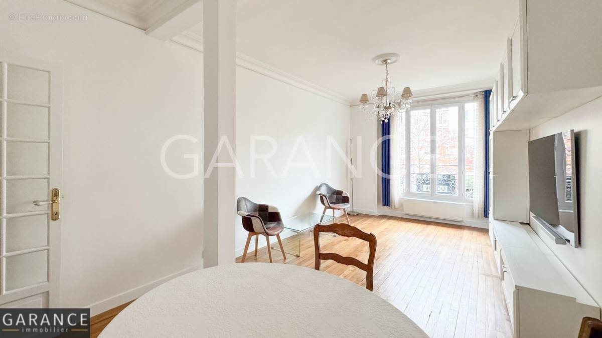 Appartement à PARIS-12E