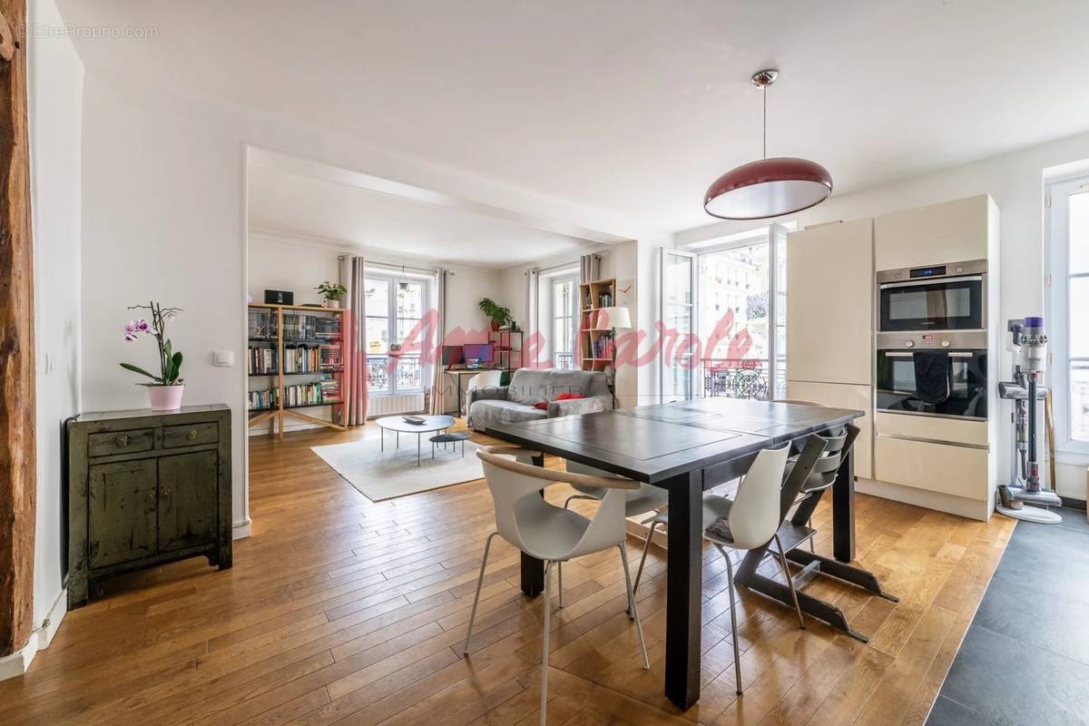 Appartement à PARIS-11E