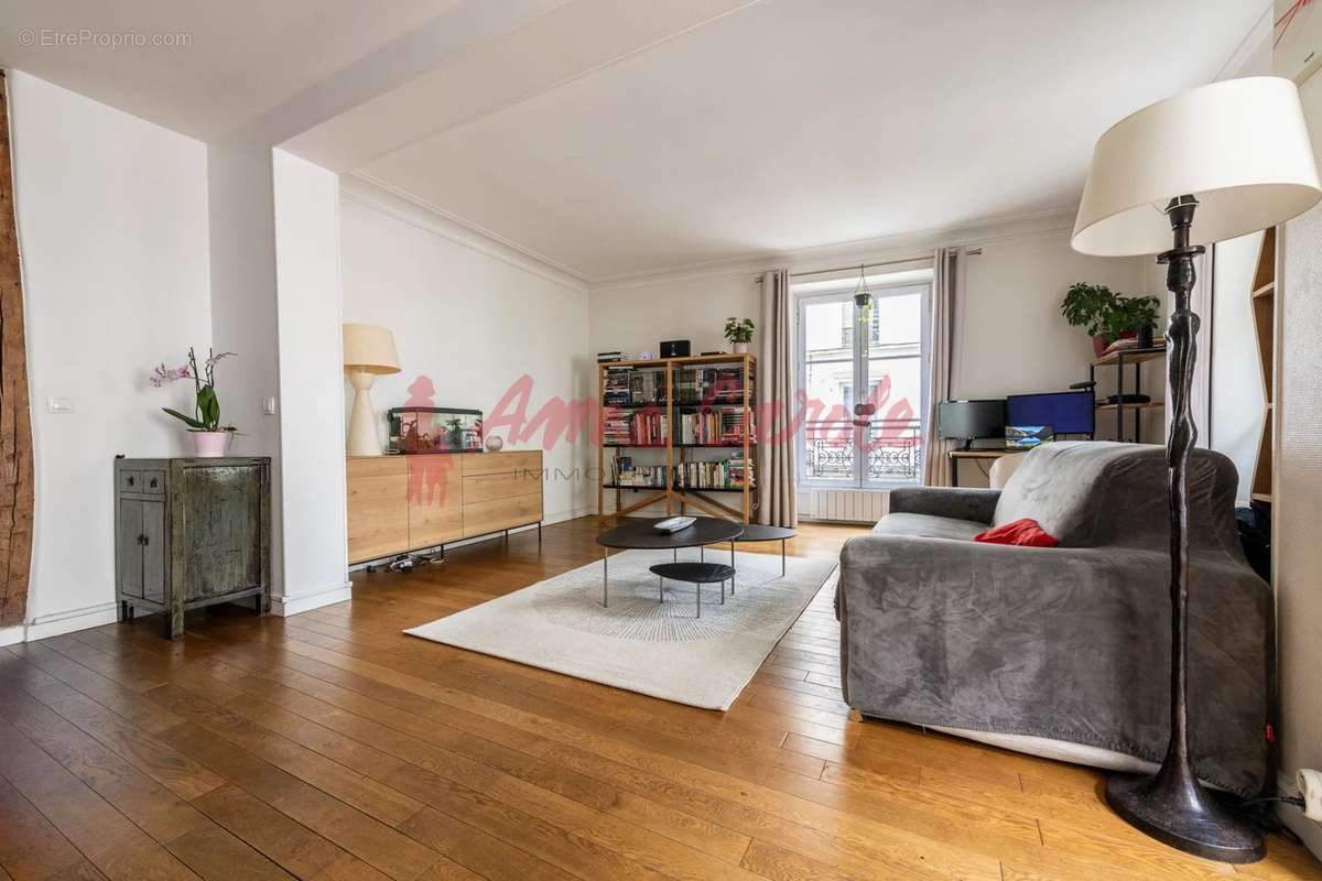 Appartement à PARIS-11E