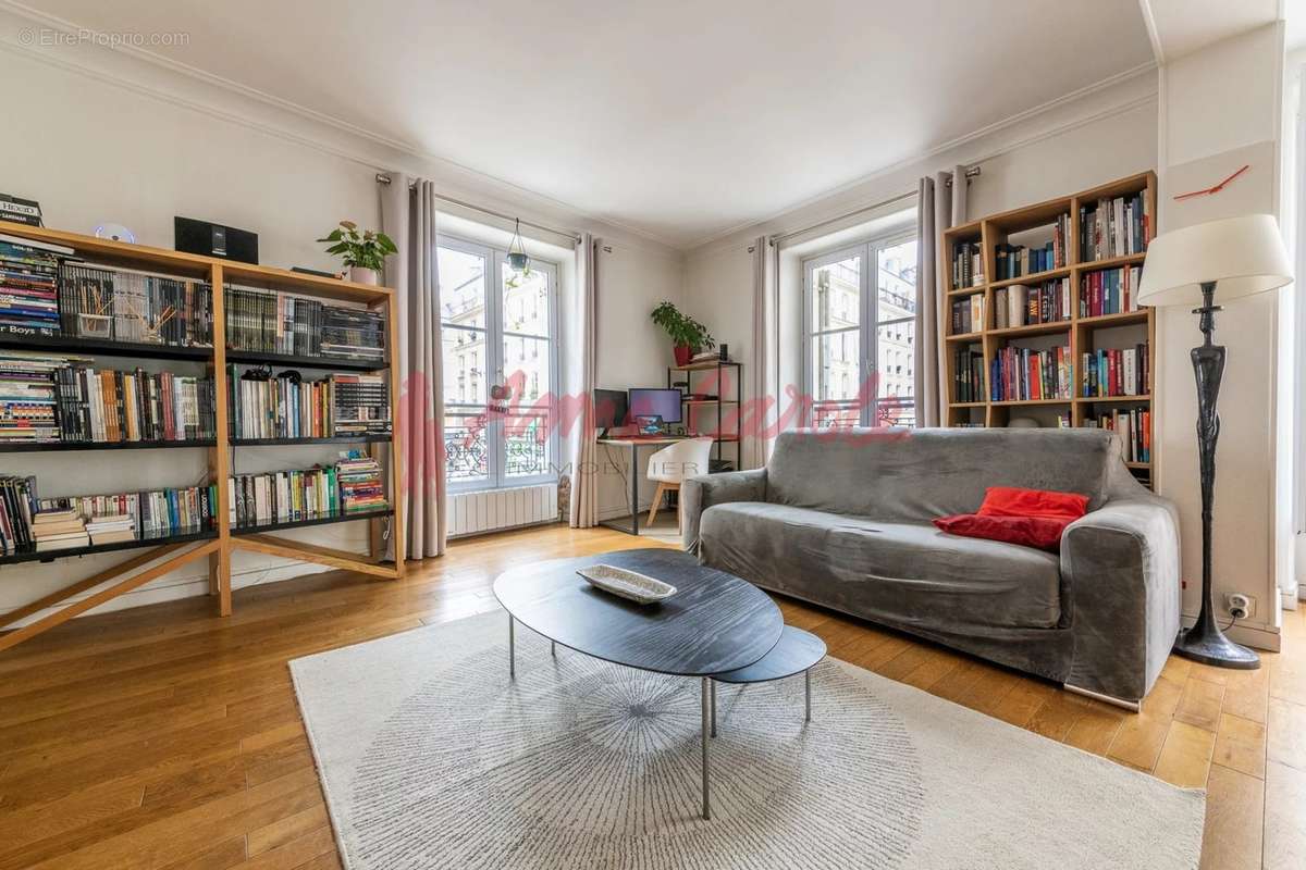 Appartement à PARIS-11E