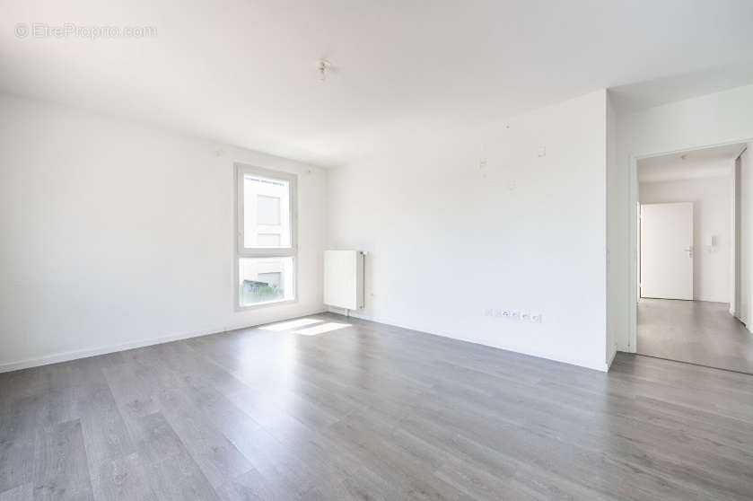 Appartement à GENNEVILLIERS