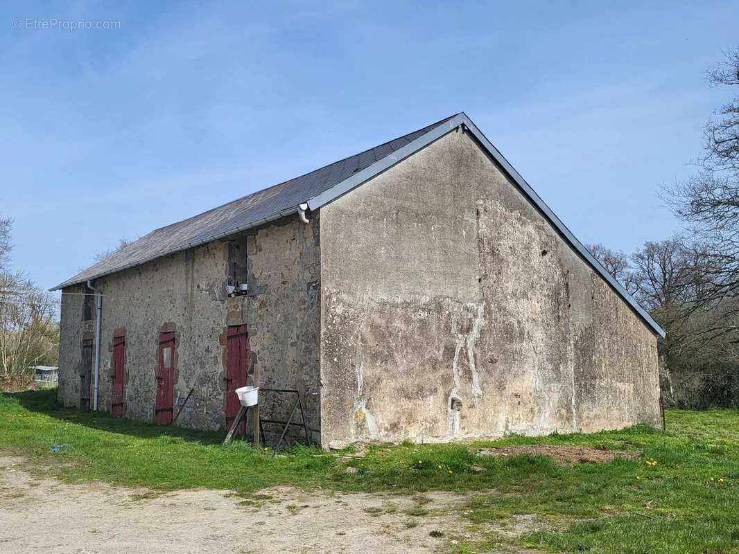 Maison à SAINT-LEGER-MAGNAZEIX