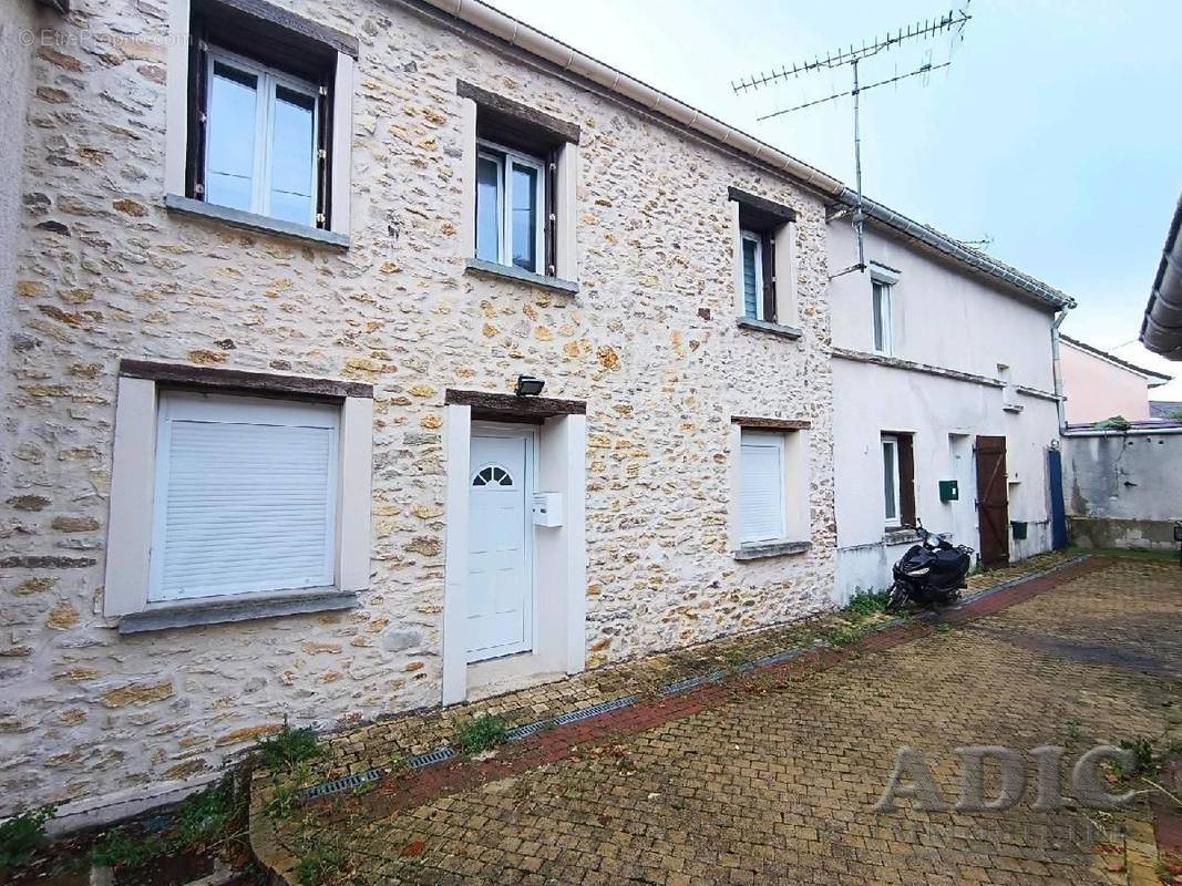 Appartement à DAMMARTIN-EN-GOELE