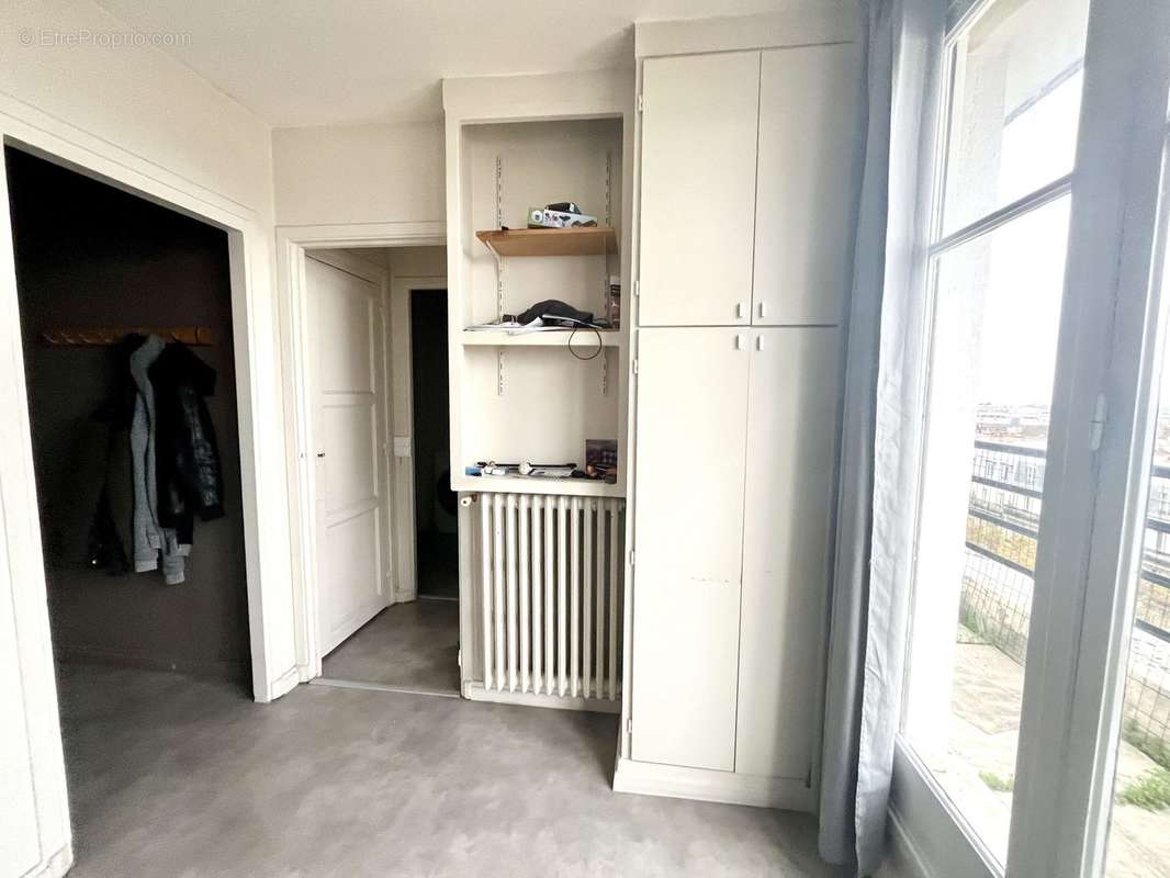 Appartement à PARIS-14E