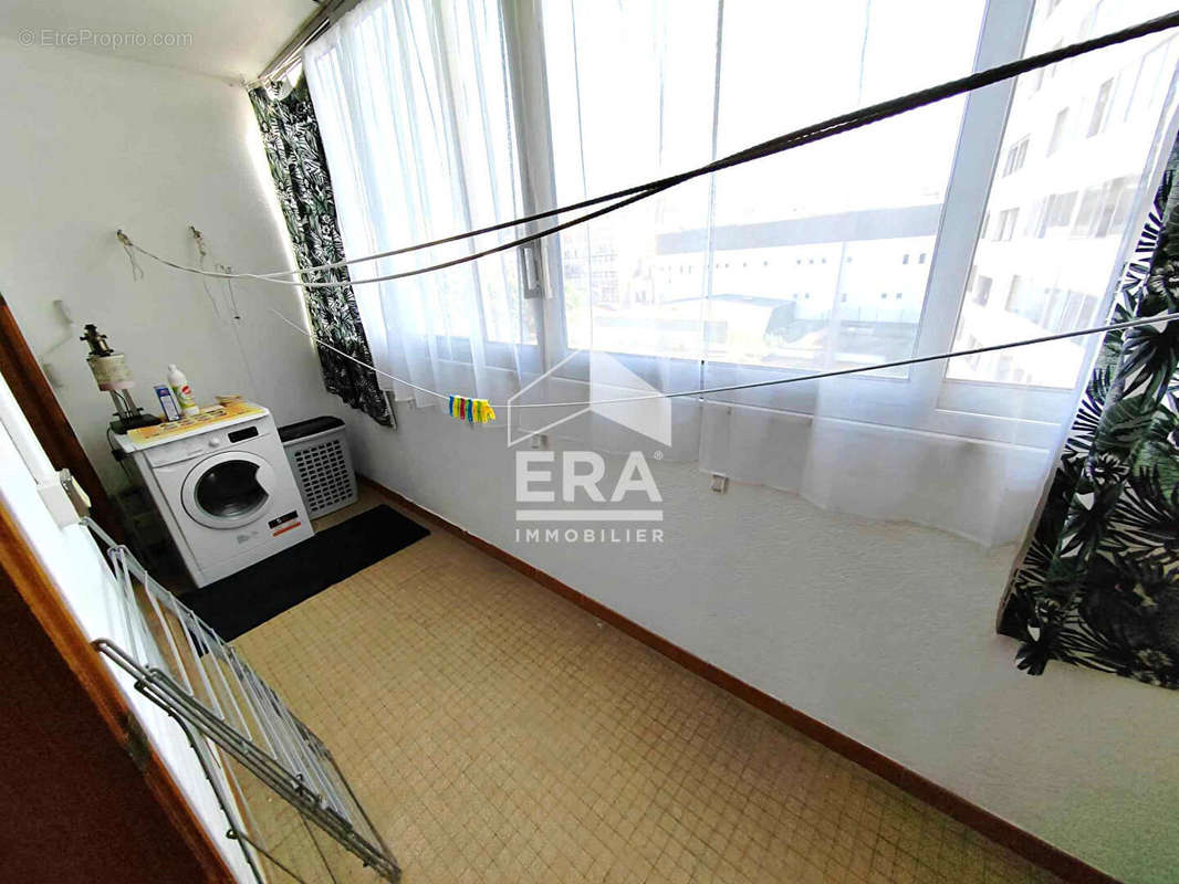 Appartement à MARSEILLE-5E