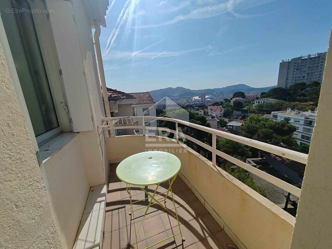 Appartement à MARSEILLE-8E