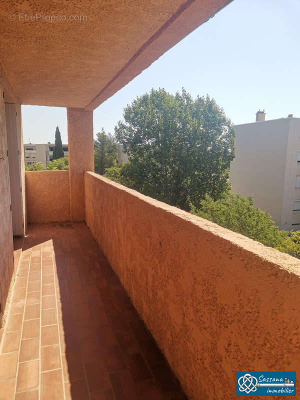 BALCON COTE SEJOUR - Appartement à LA GARDE