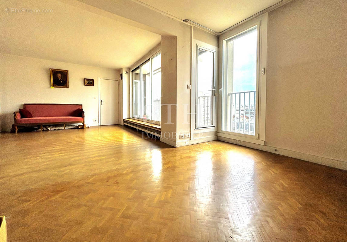 Appartement à PARIS-15E