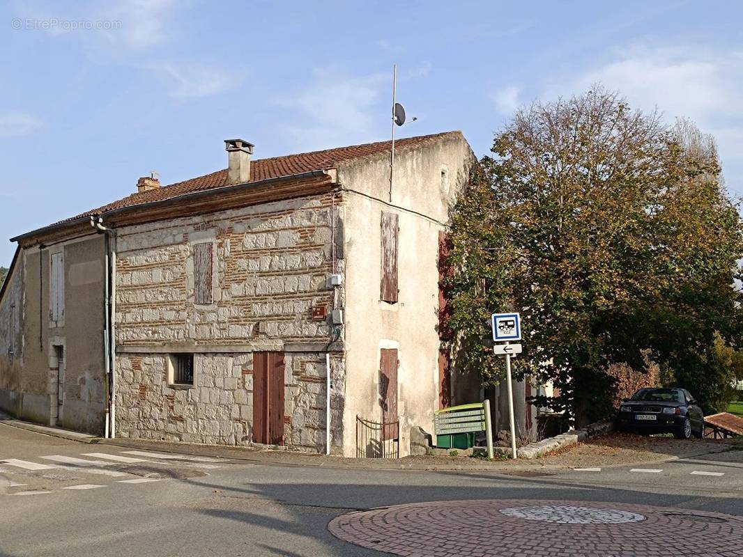 Maison à CASTELCULIER