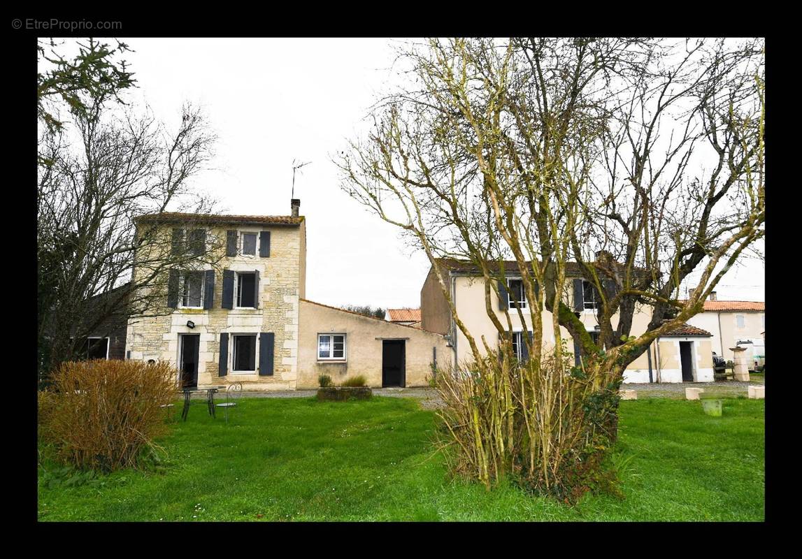 Maison à BREUIL-LA-REORTE