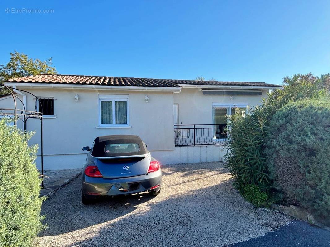 Maison à ROQUEBRUNE-SUR-ARGENS