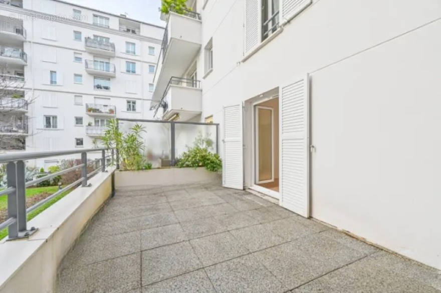 Appartement à MONTROUGE