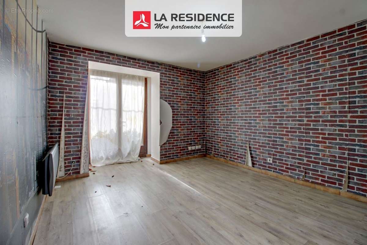 Appartement à SARTROUVILLE