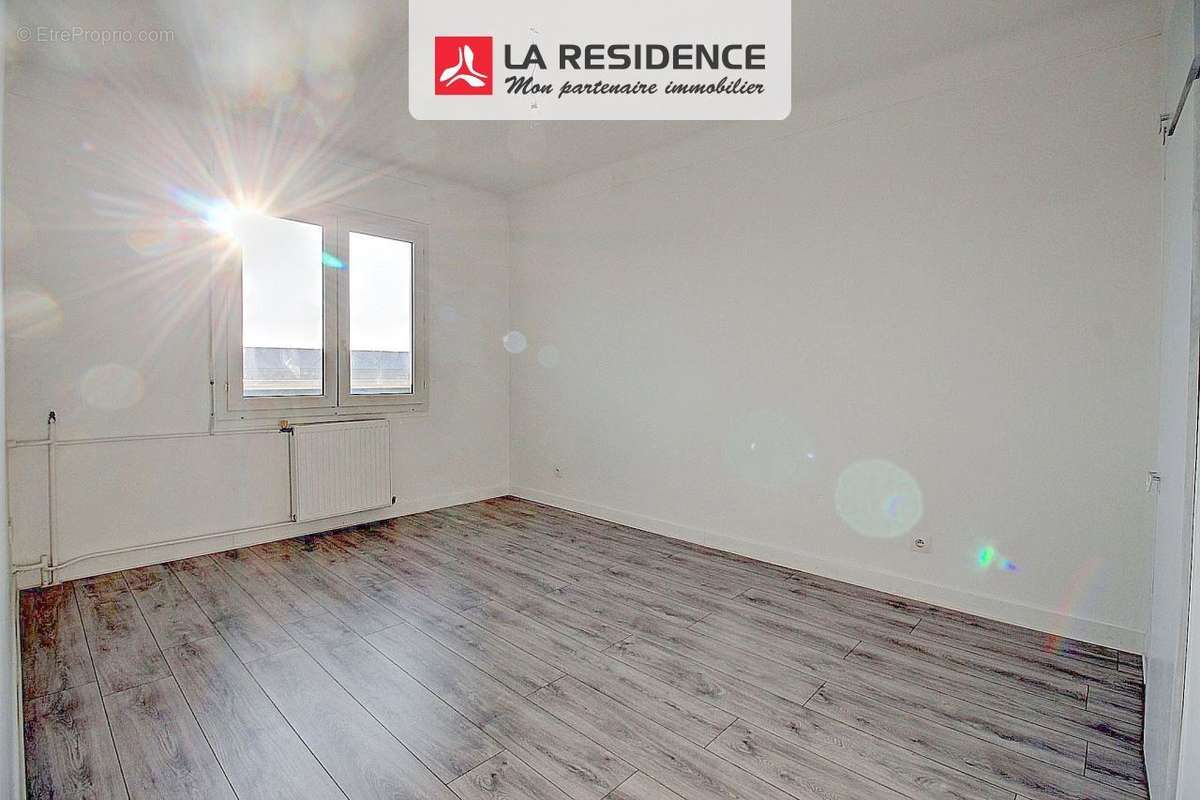 Appartement à SARTROUVILLE