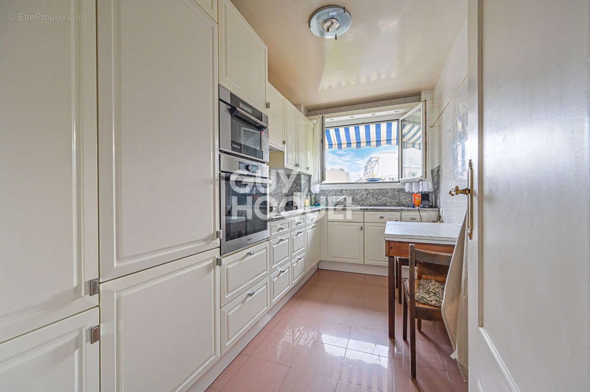 Appartement à PARIS-12E