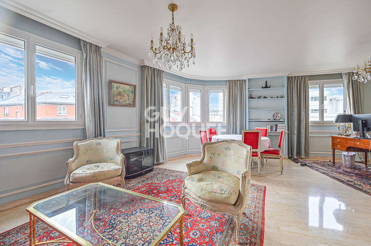 Appartement à PARIS-12E