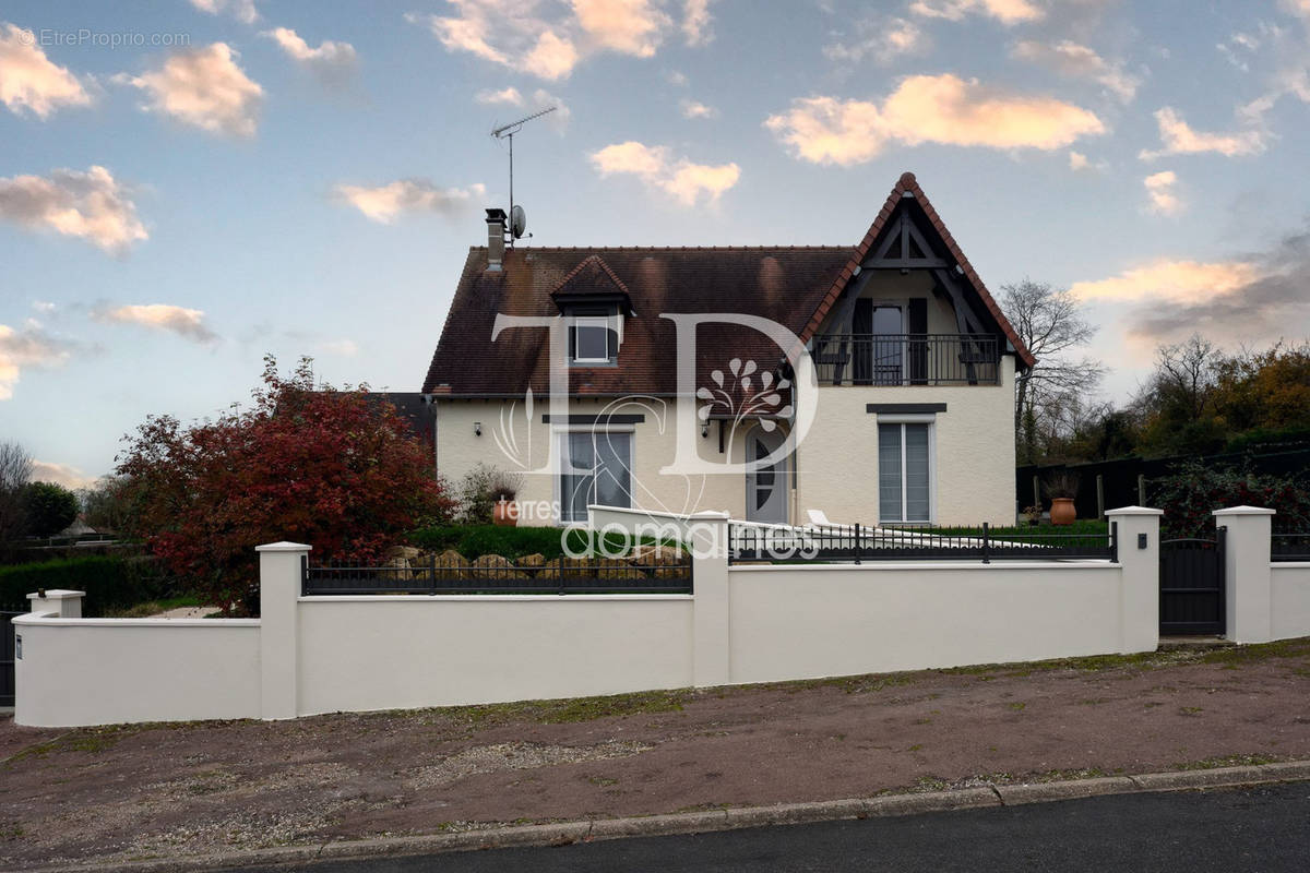 Maison à COSNE-COURS-SUR-LOIRE