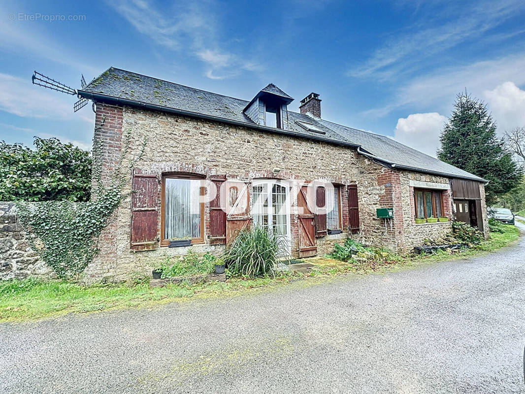 Maison à VILLEDIEU-LES-POELES