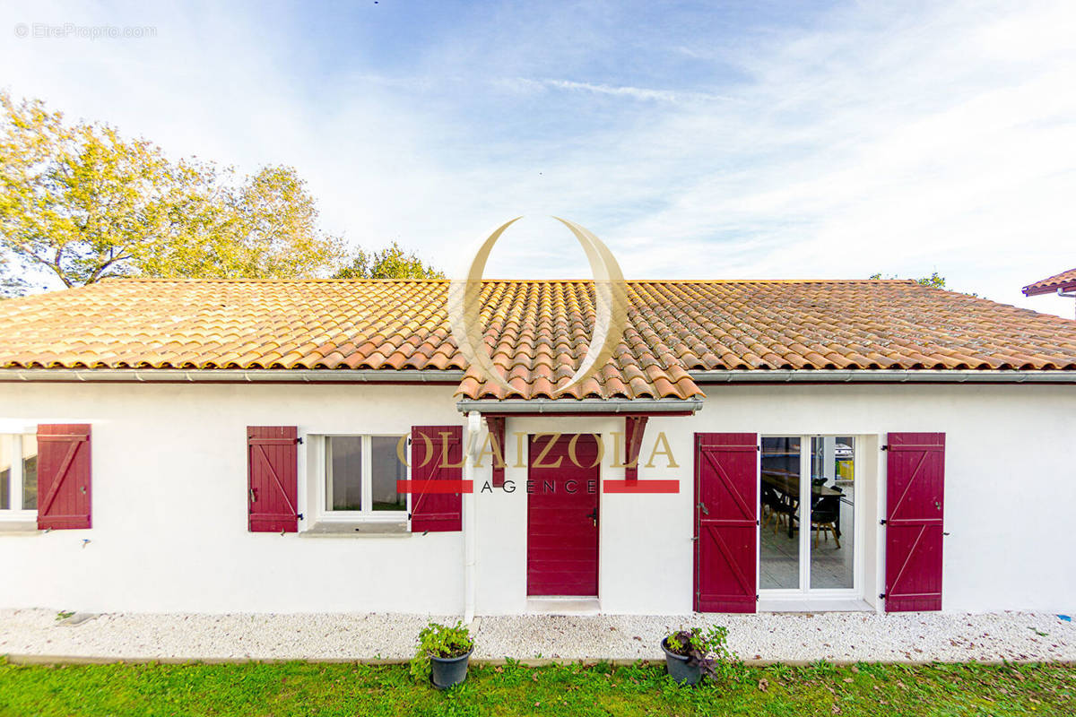 Maison à SAINT-PEE-SUR-NIVELLE