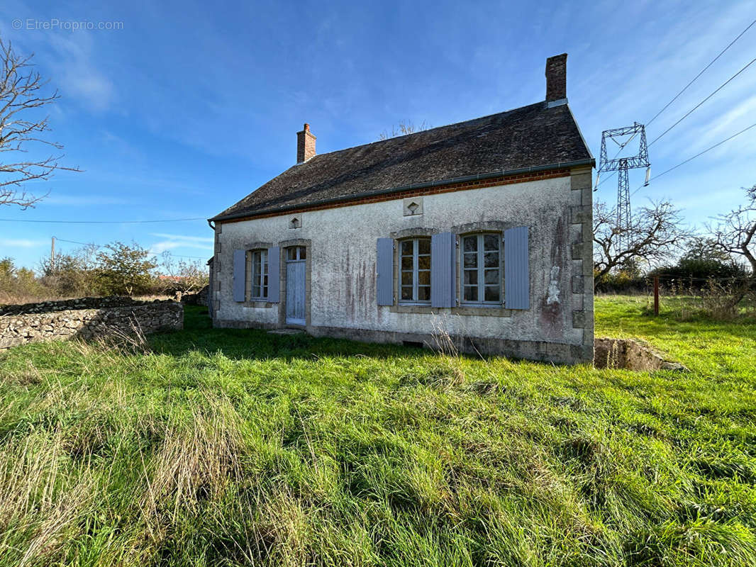 Maison à LOUROUX-DE-BEAUNE