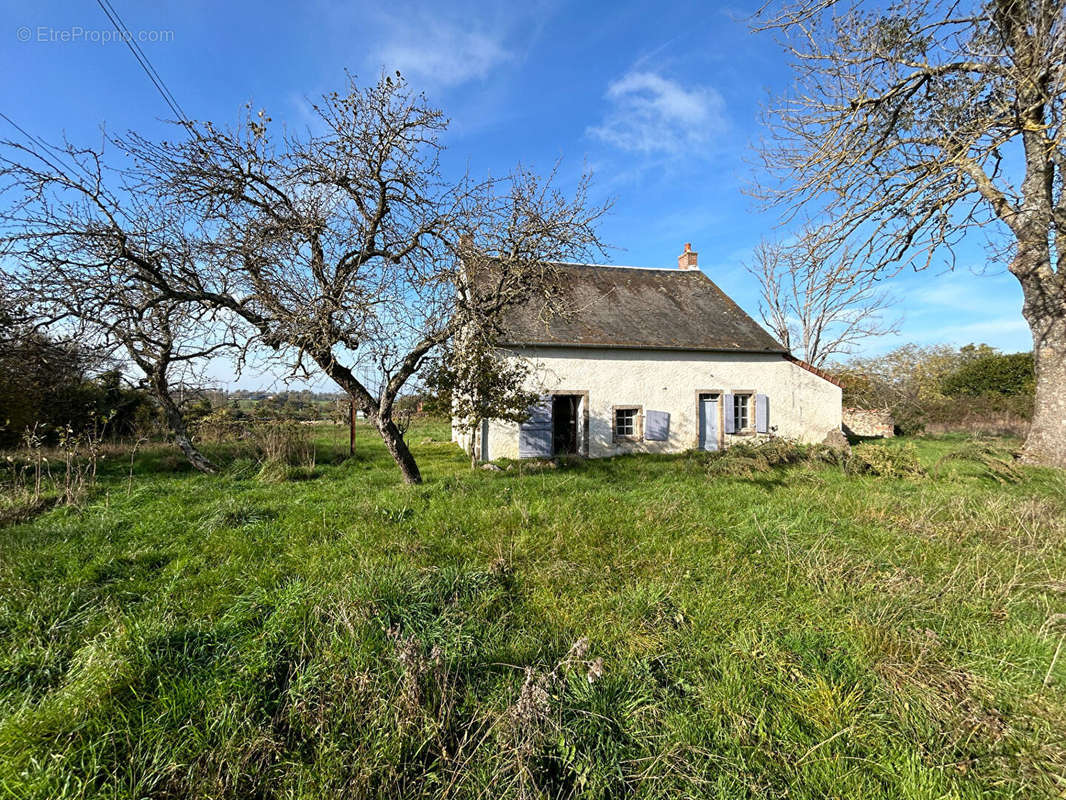 Maison à LOUROUX-DE-BEAUNE