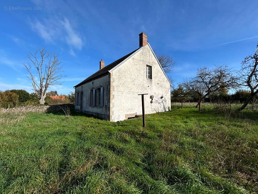 Maison à LOUROUX-DE-BEAUNE