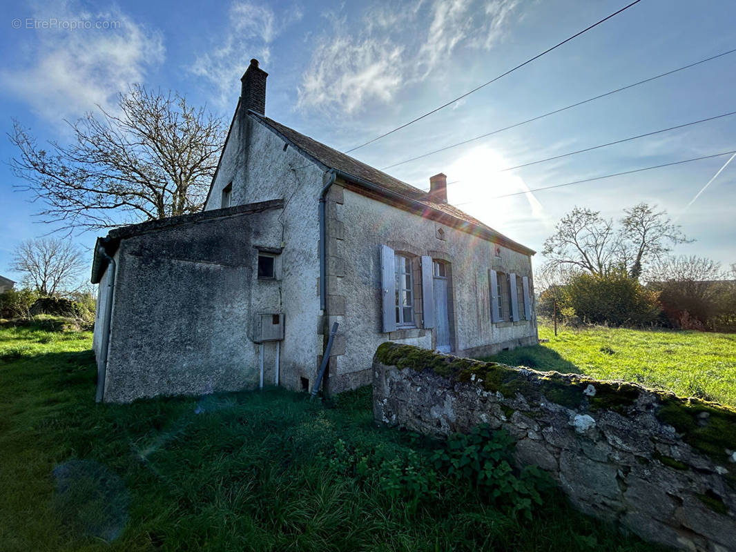 Maison à LOUROUX-DE-BEAUNE