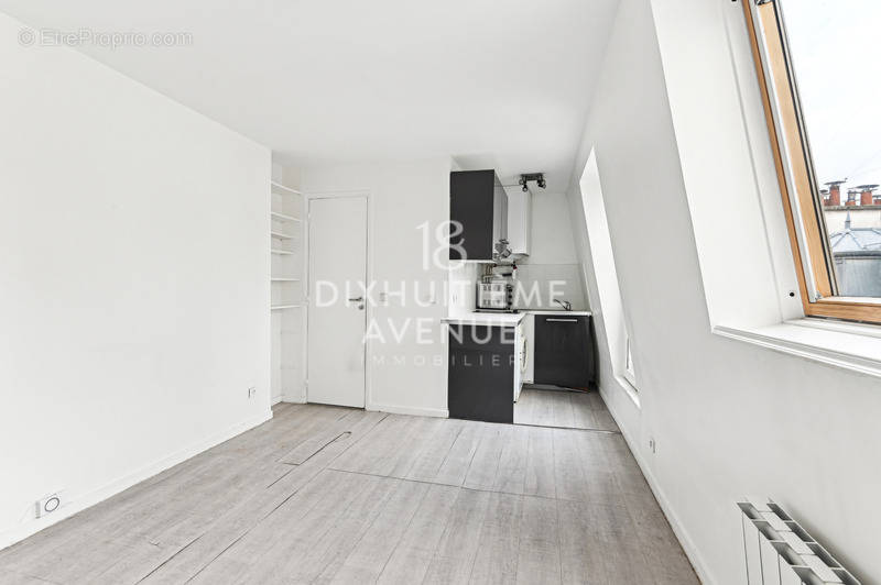 Appartement à PARIS-18E