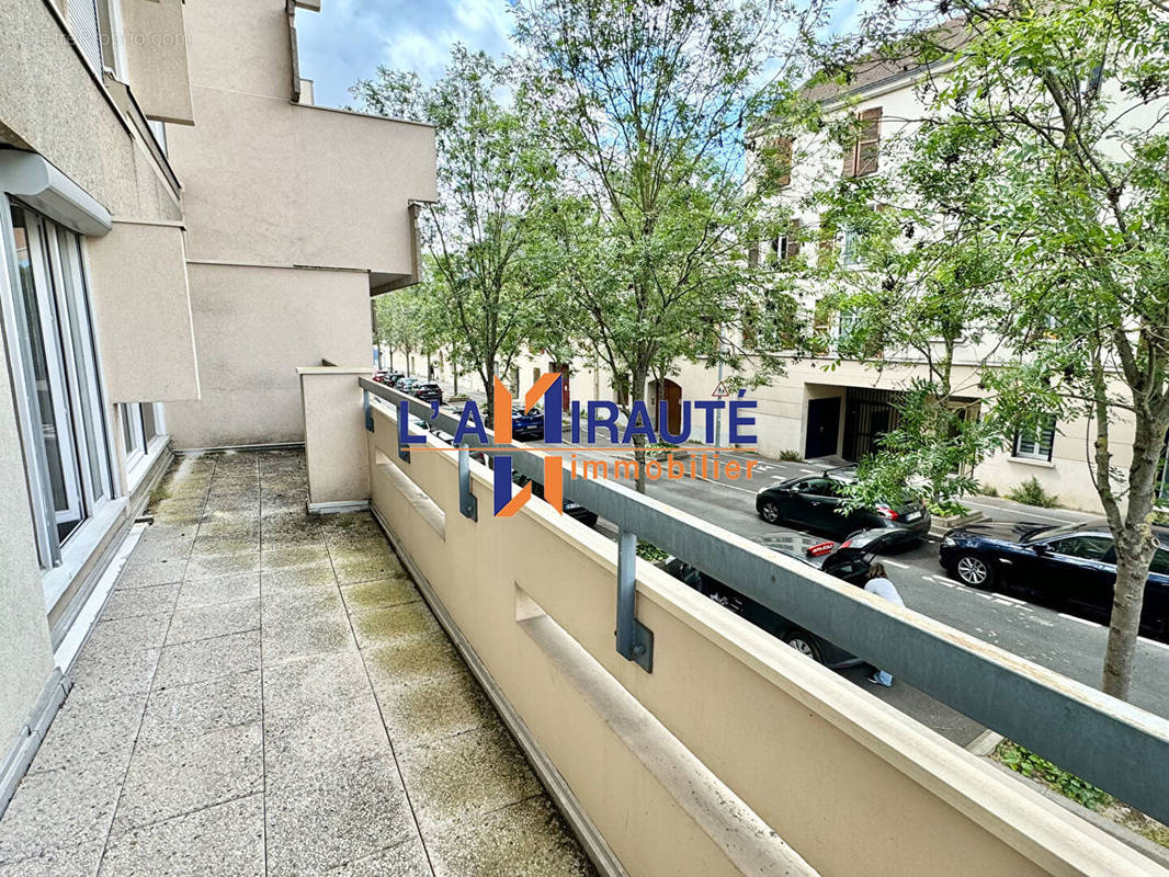 Appartement à HOUILLES