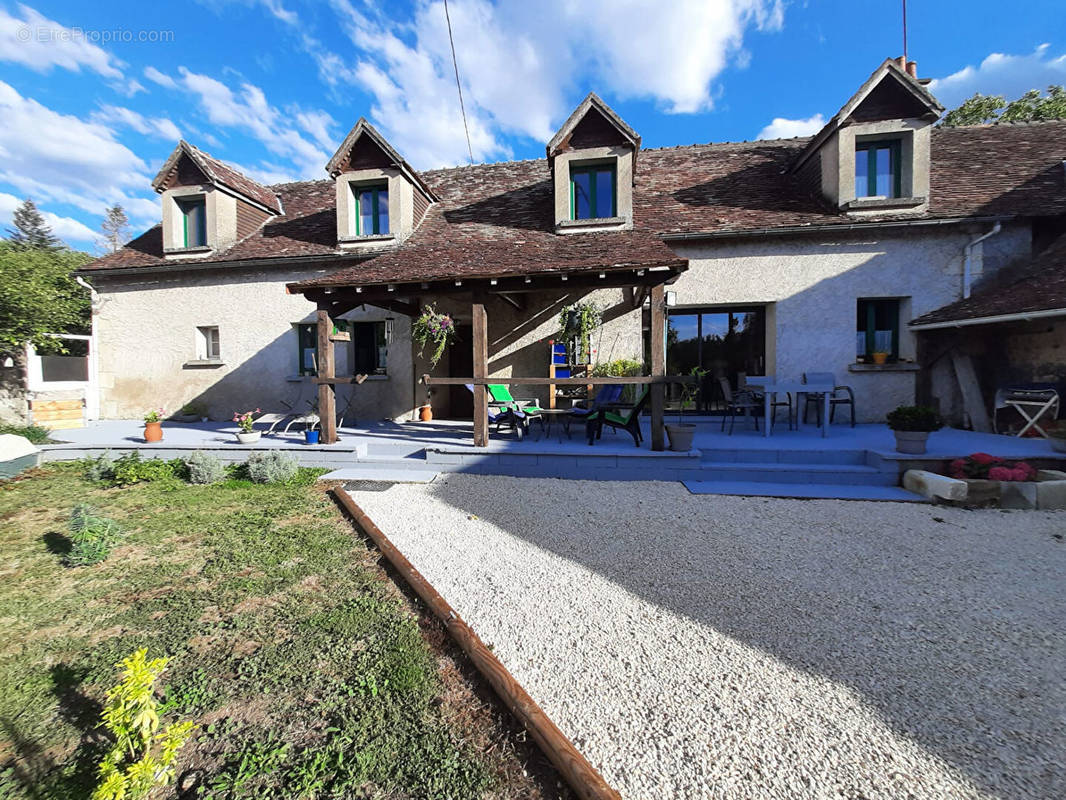 Maison à BOUSSAY