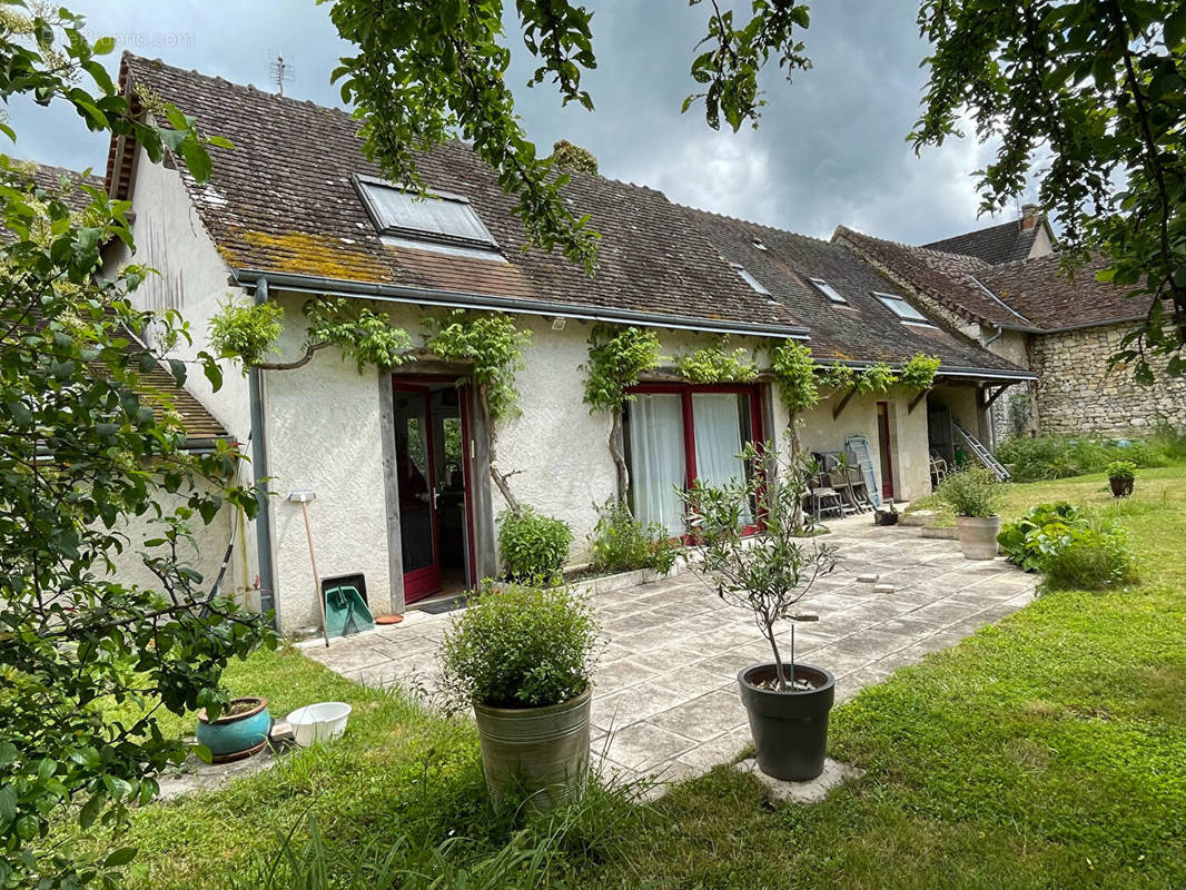 Maison à NEONS-SUR-CREUSE