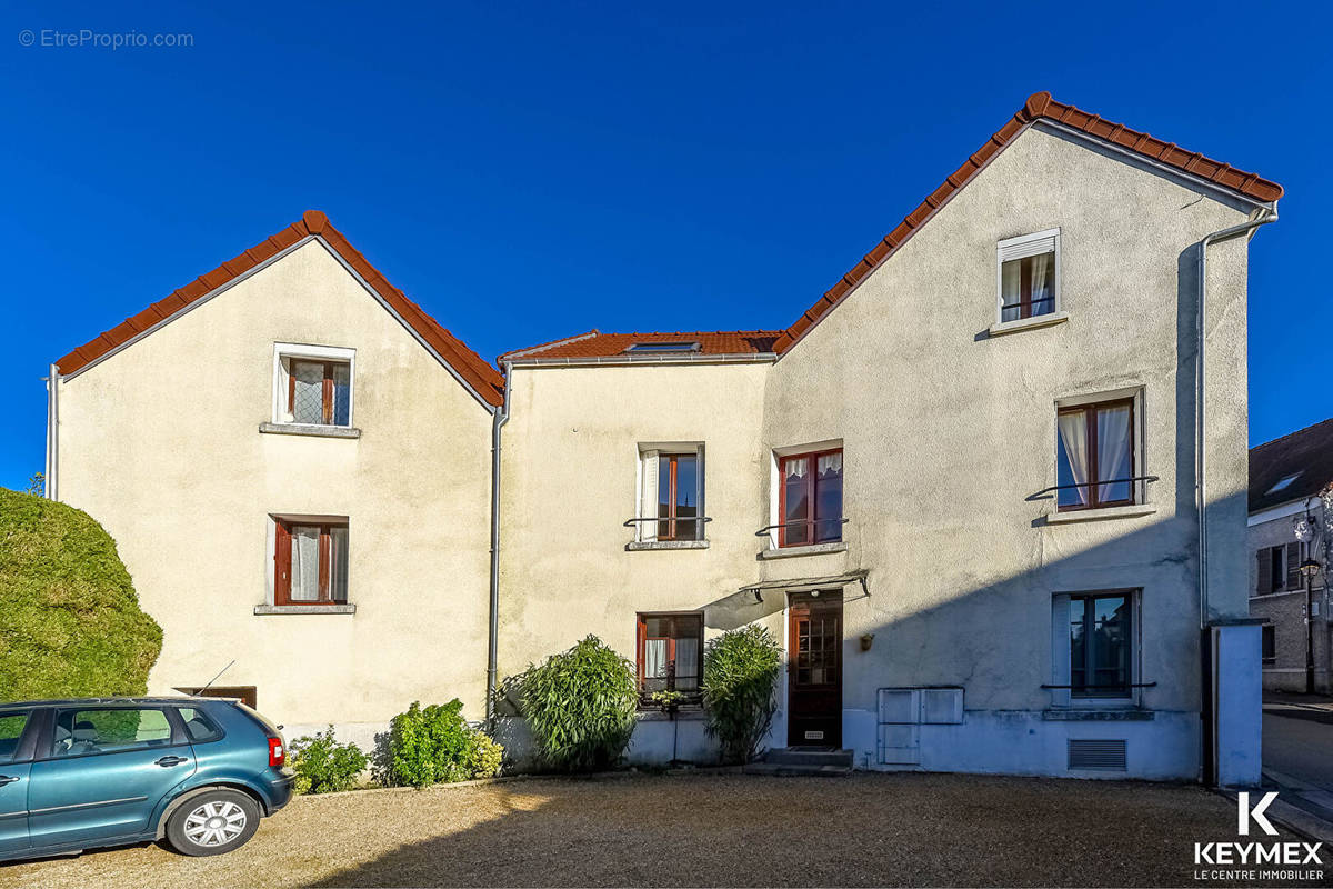 Appartement à FREPILLON