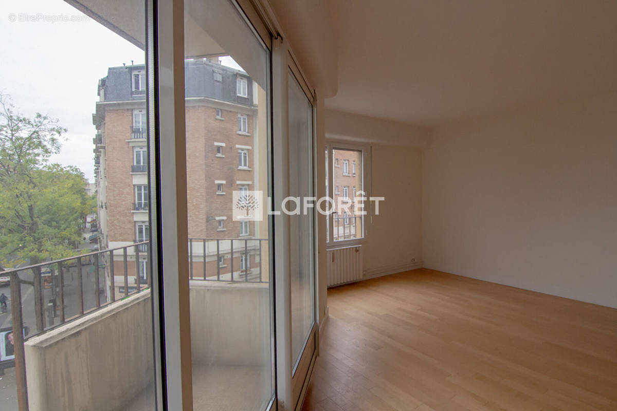 Appartement à PARIS-20E