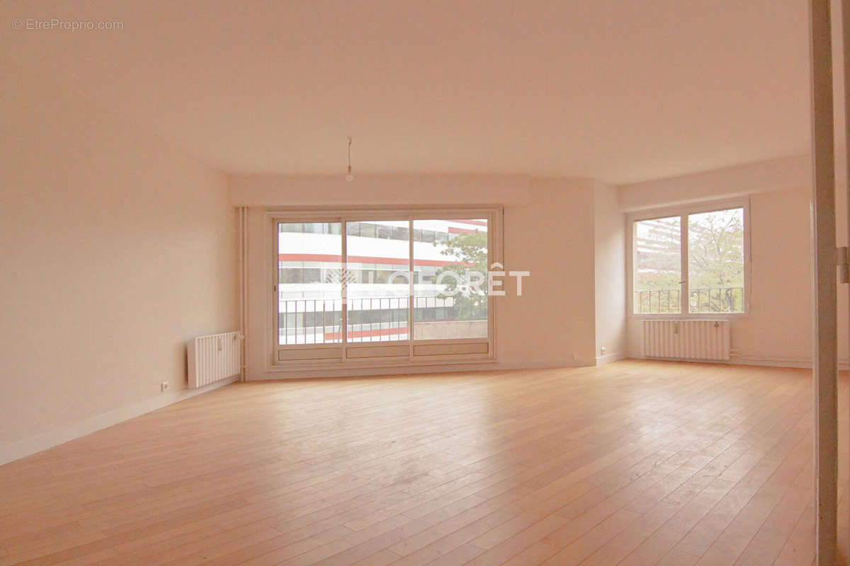 Appartement à PARIS-20E