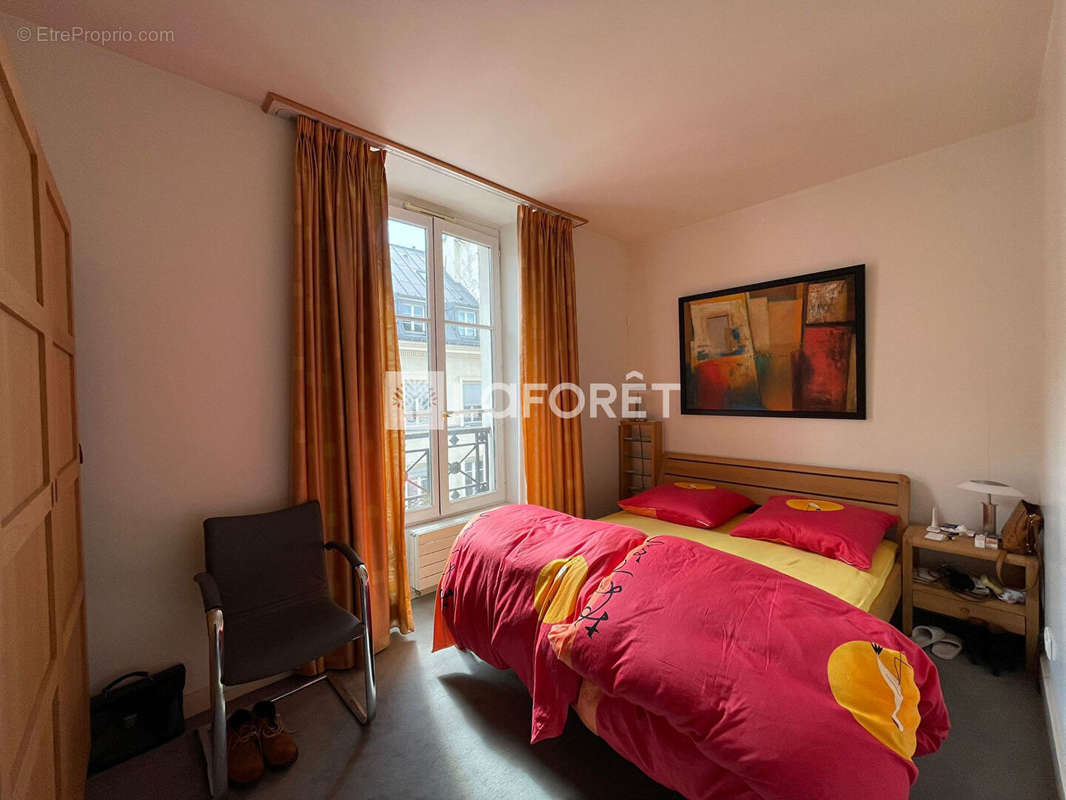 Appartement à PARIS-8E