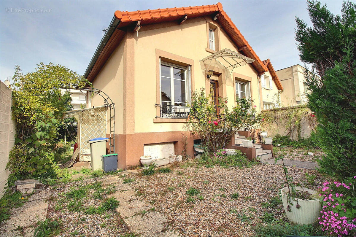 Maison à BOIS-COLOMBES