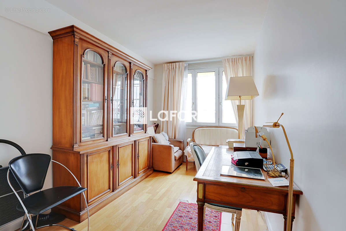 Appartement à PARIS-12E