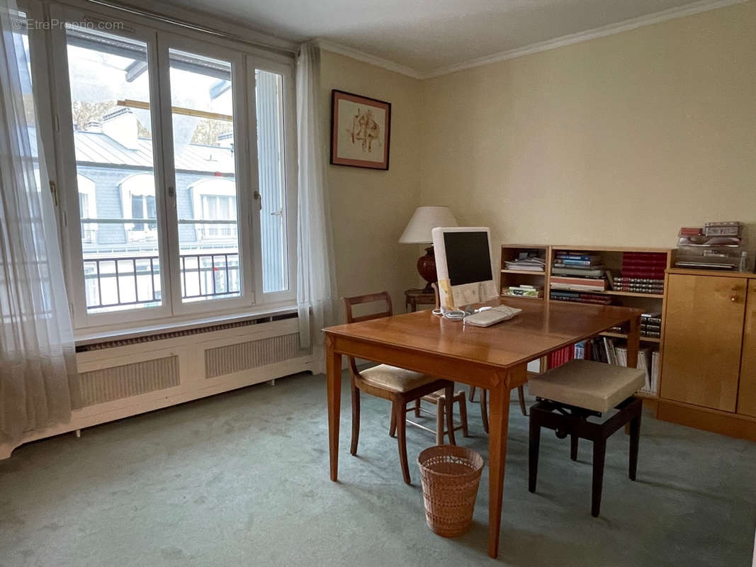 Appartement à VERSAILLES