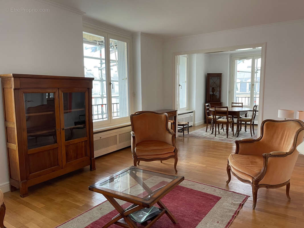 Appartement à VERSAILLES