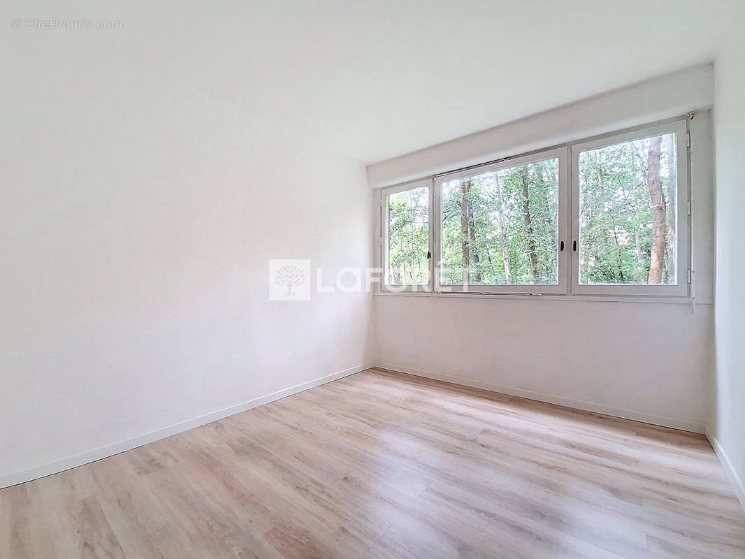 Appartement à VERNEUIL-SUR-SEINE