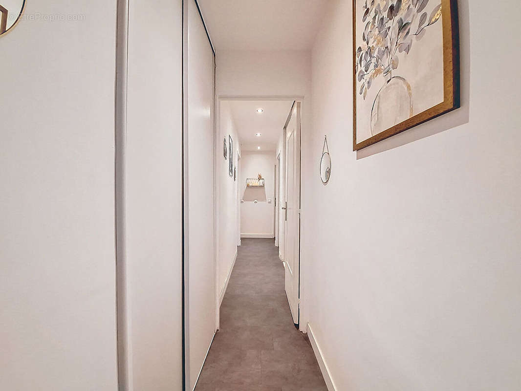 Appartement à VERNEUIL-SUR-SEINE