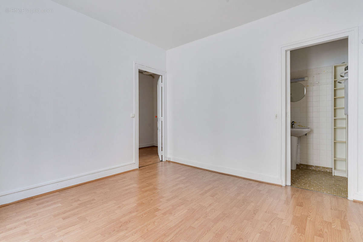 Appartement à PARIS-12E