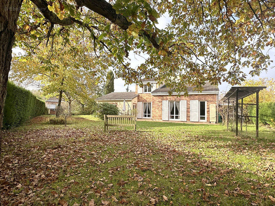 Maison à MONTIGNY-LE-BRETONNEUX